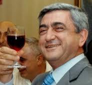 В президентской резиденции ежемесячно выпивается 25-30 литров коньяка